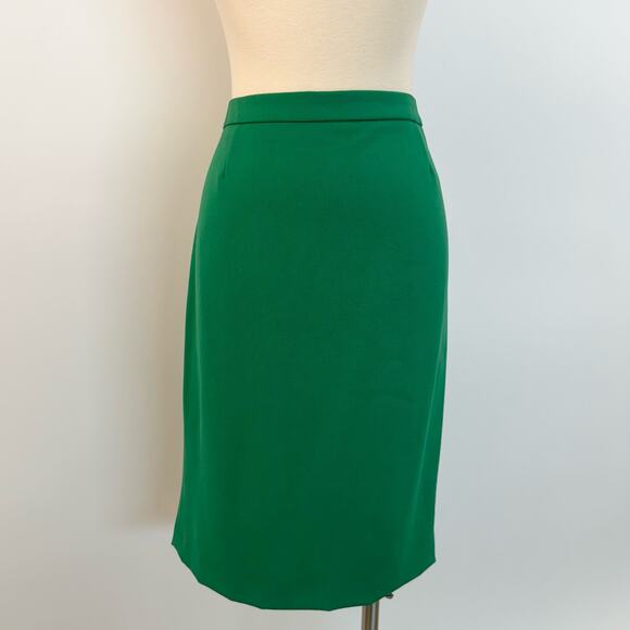 Escada Green 2-Piece Skirt Suit Blazer Wool Blend Green | Size 38 & 40 (US 8-10) - Picture 10 of 16